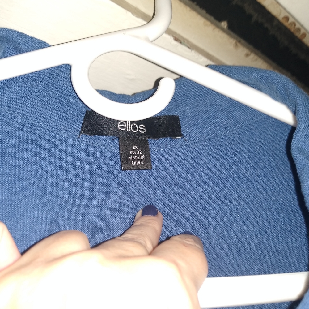 Button up blouse - Picture 2 of 2